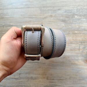 Y2K Fossil Gray Leather Belt Size 28 Distressed Double Stitch Vintage Western